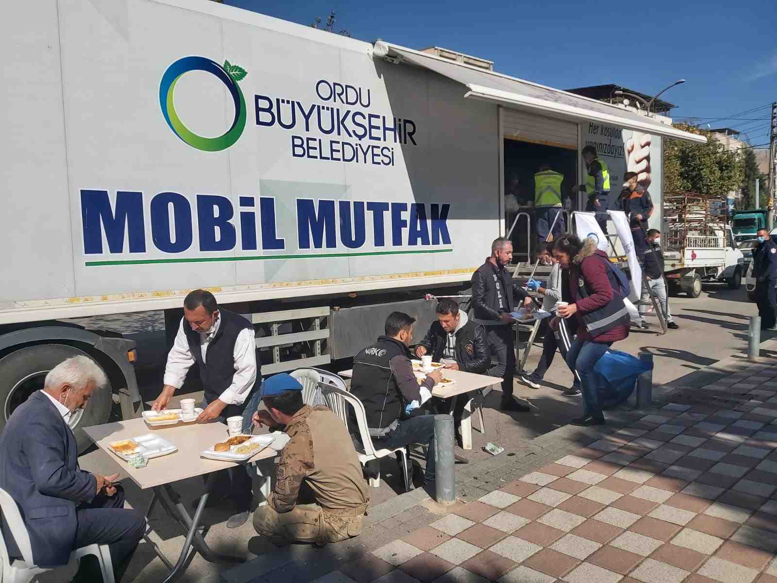 MOBİL MUTFAK İZMİR’İN HİZMETİNDE